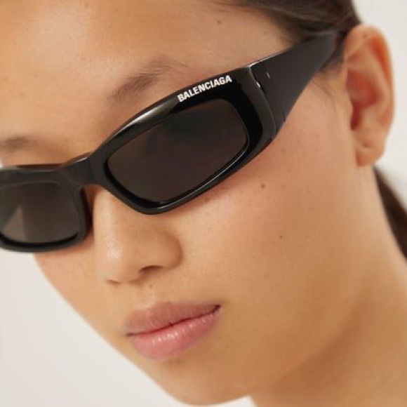 NEW BALENCIAGA BB0266S 001 BLACK UNISEX RECTANGLE BLACK BALENCIAGA SUNGLASSES - Picture 1 of 14